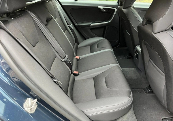 Volvo V60 cena 40900 przebieg: 200000, rok produkcji 2014 z Opole małe 562